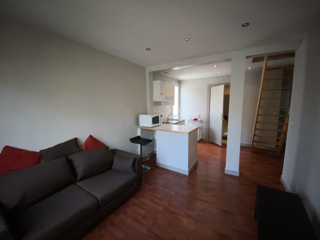 Location Appartement  2 pièces - 33m² 75015 Paris