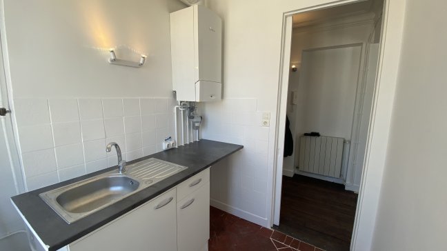 Location Appartement  3 pièces - 45m² 75018 Paris