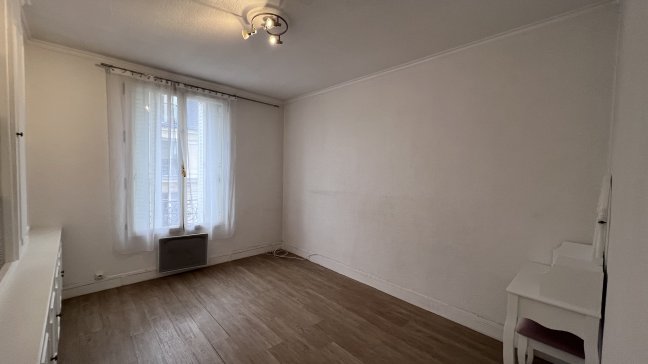 Location Appartement  3 pièces - 64m² 75007 Paris